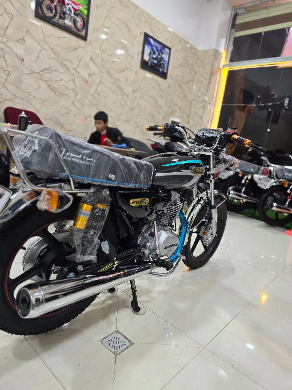 زمرد۱۴۰۴|موتورسیکلت|سقز, |دیوار