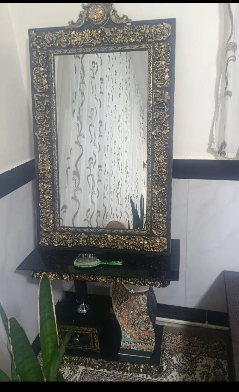 آینه وکنسولی زیر تلویزیونی ومبل ۷نفره با عسلی|مبلمان خانگی و میز عسلی|صحنه, |دیوار