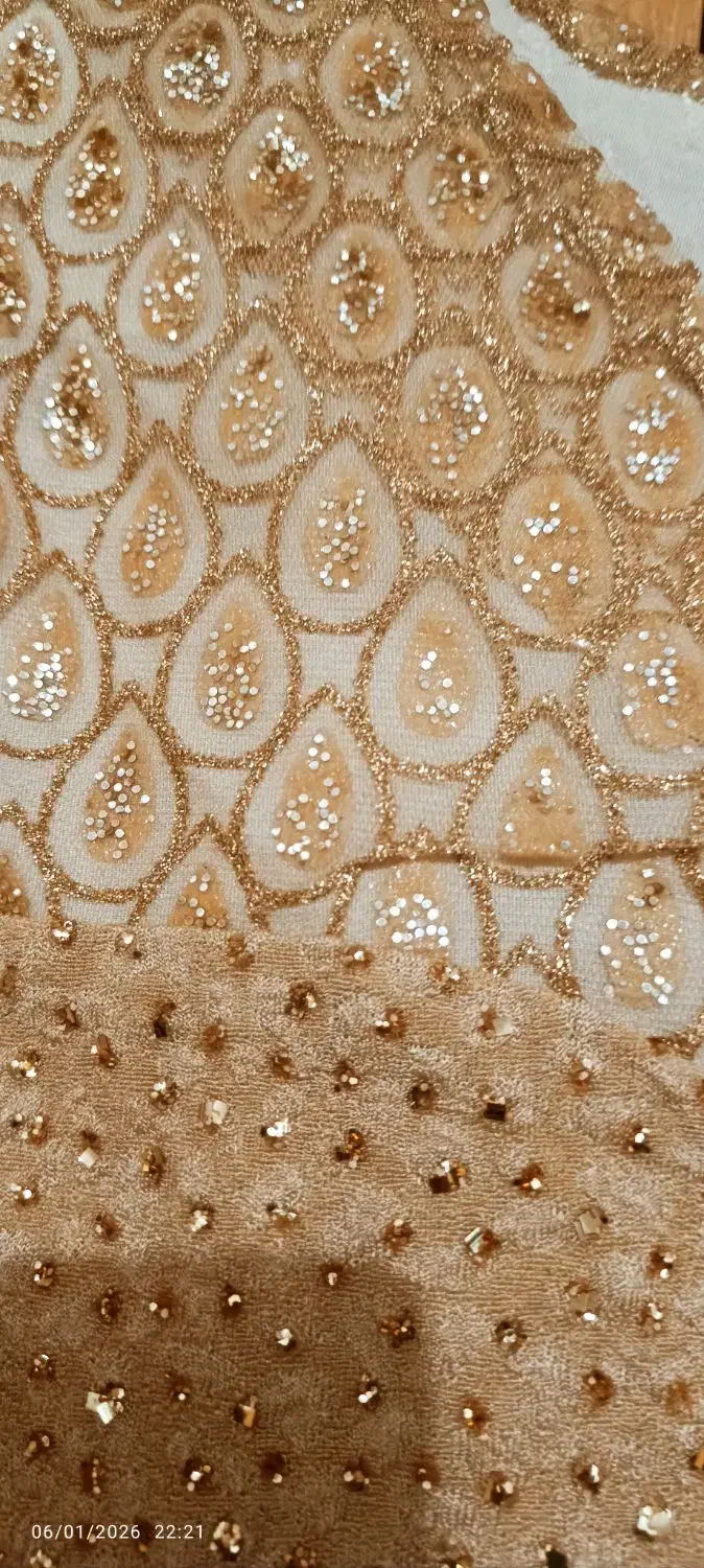 لباس مجلسی|لباس|آبپخش, |دیوار