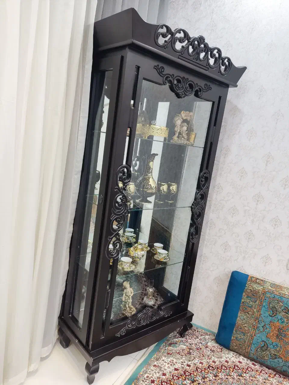 بوفه چوبی زیبا باتمام وسایلش|بوفه، ویترین، کنسول|سنندج, |دیوار