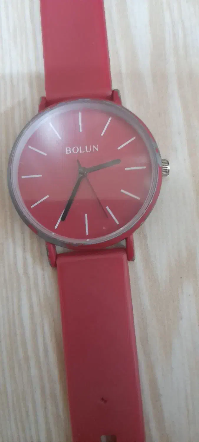 ساعت مچی|ساعت|نیشابور, گمنام غربی|دیوار