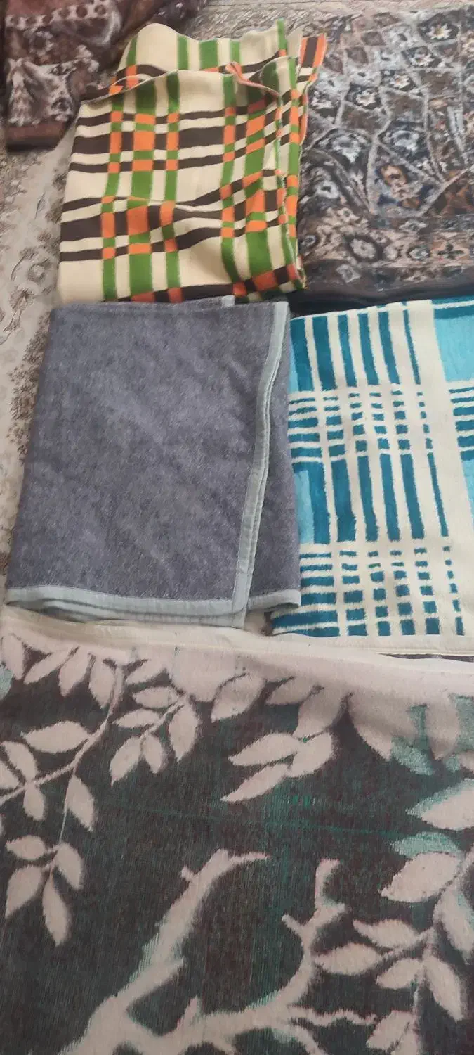 پتوپشمی|رختخواب، بالش، پتو|ارومیه, |دیوار