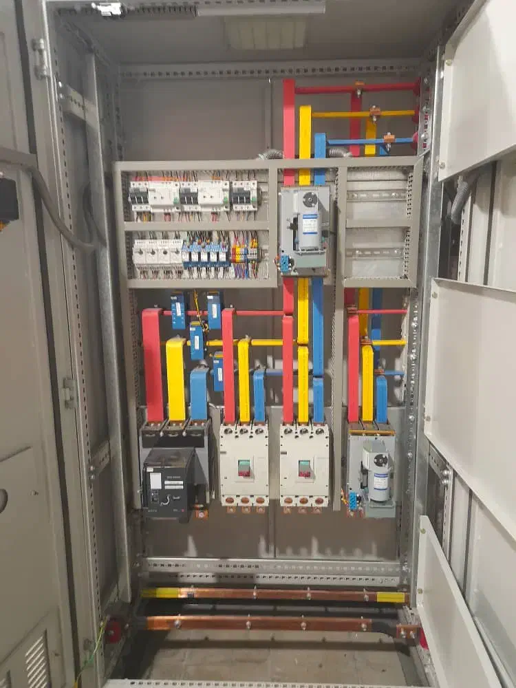 برق کار ساختمان حرفه ای برقکاری صنعتی|خدمات پیشه و مهارت|شیراز, آبیاری|دیوار