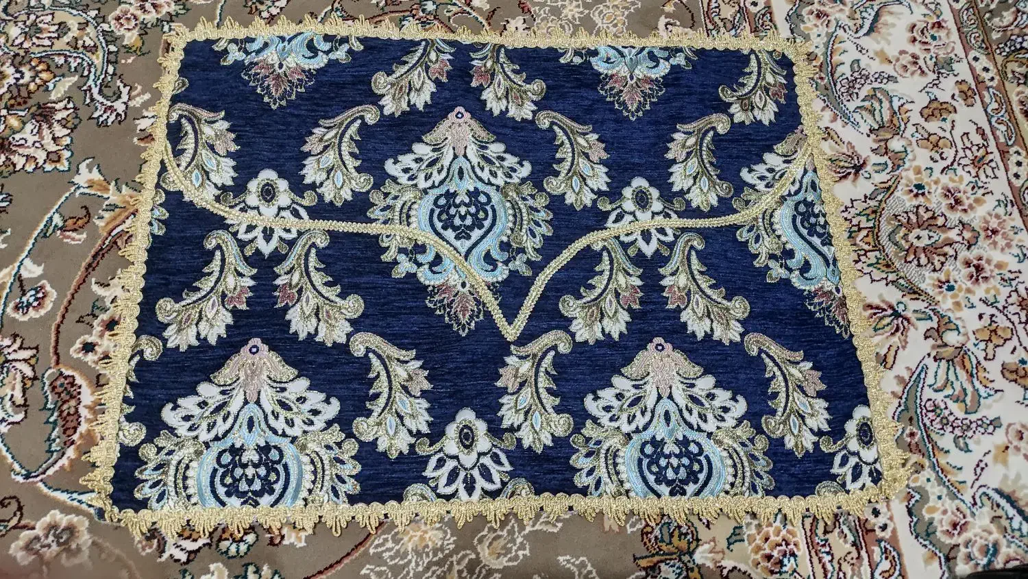 رویه پشتی|پشتی|نجف‌آباد, شهید بهشتی|دیوار