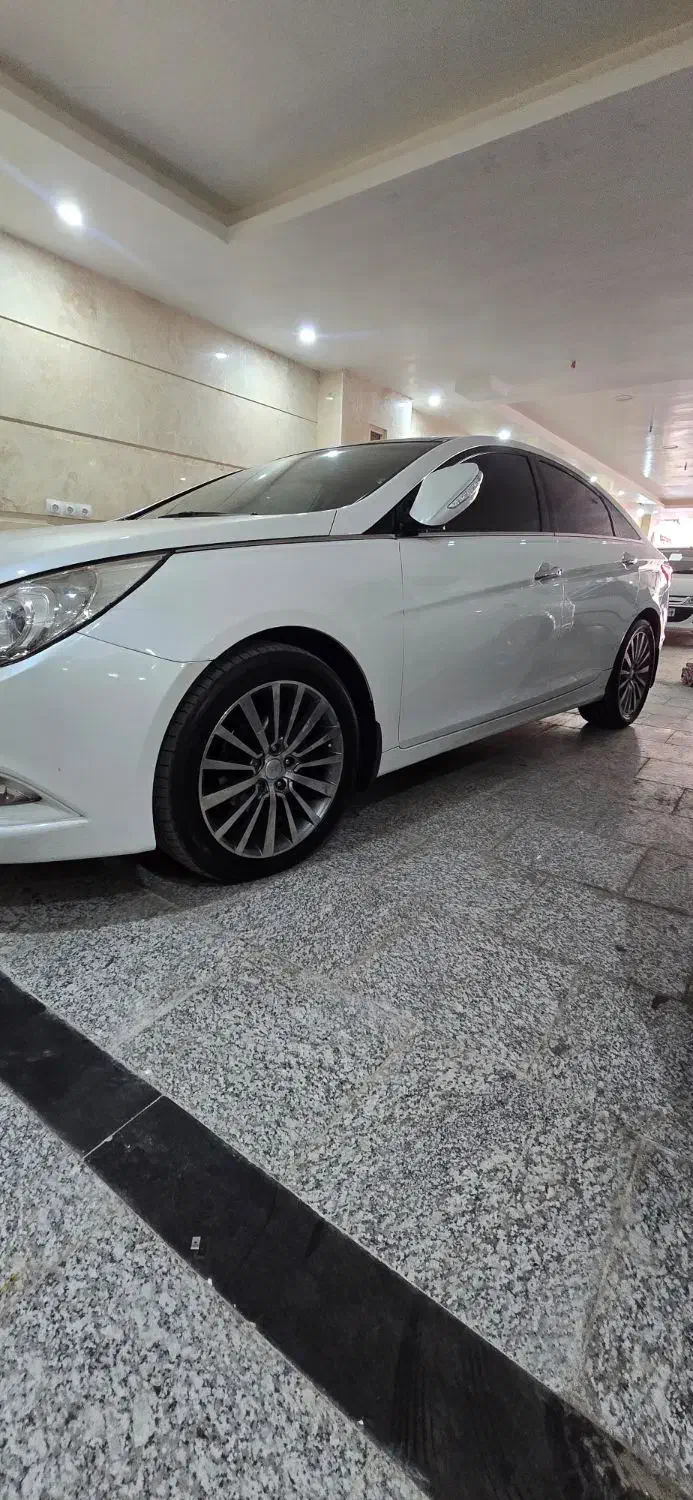 سوناتا ۲۰۱۱پلاک ملی|خودرو سواری و وانت|کرج, شهرک جهان‌نما|دیوار