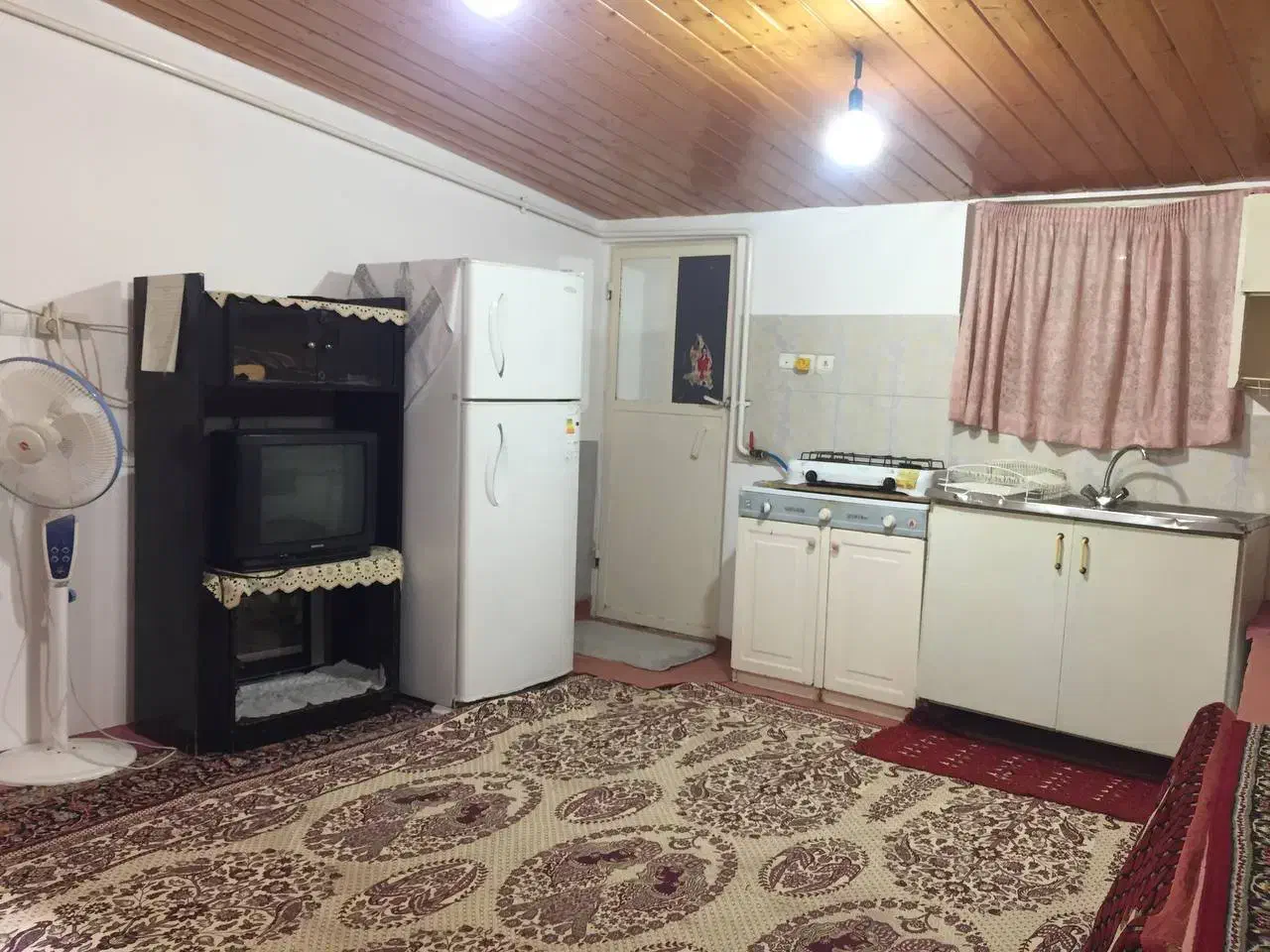 اجاره روزانه سوئیت بدون اتاق و ویلا دو خوابه|اجارهٔ کوتاه‌مدت آپارتمان و سوئیت|کلاردشت, |دیوار