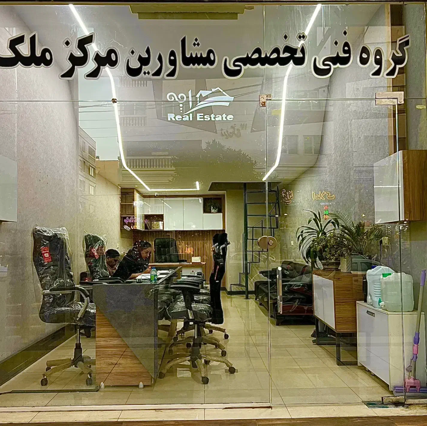 استخدام مشاور بدون نیاز به سابقه|استخدام اداری و مدیریت|شیراز, شهرک ولیعصر|دیوار
