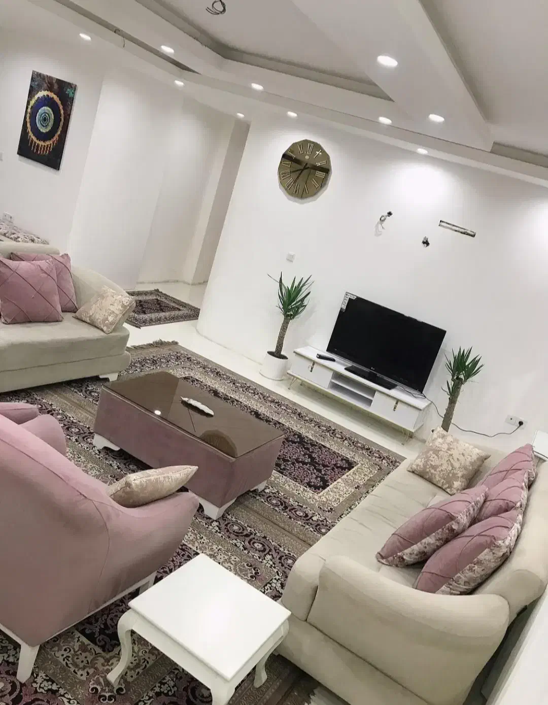 سوییت وآپارتمان صورتی و شیک|اجارهٔ کوتاهمدت آپارتمان و سوئیت|پرند, فاز ۶|دیوار