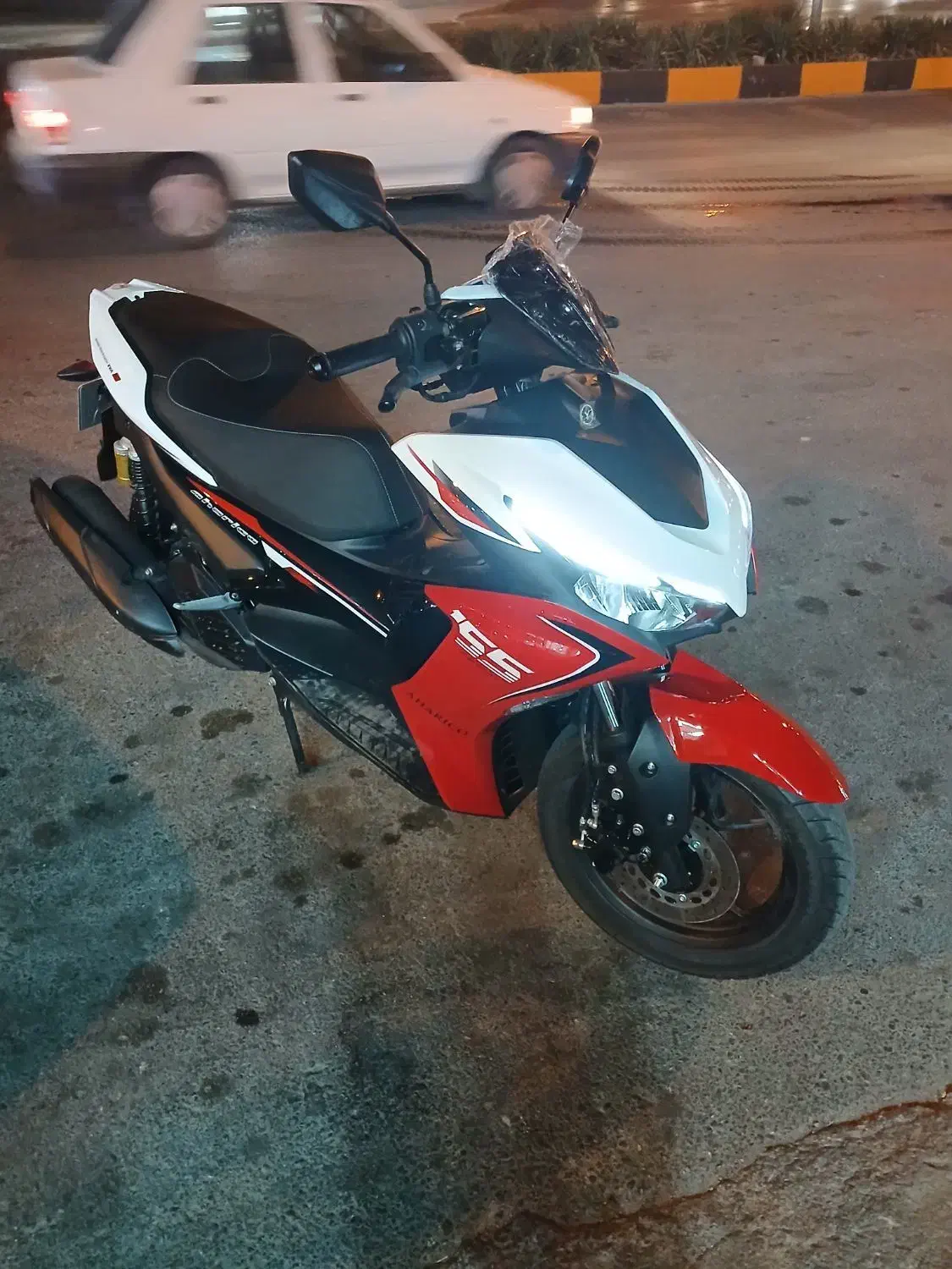 آیروکس۱۵۵ در حد صفر سند سفید|موتورسیکلت|صدرا-فارس, فاز ۱|دیوار