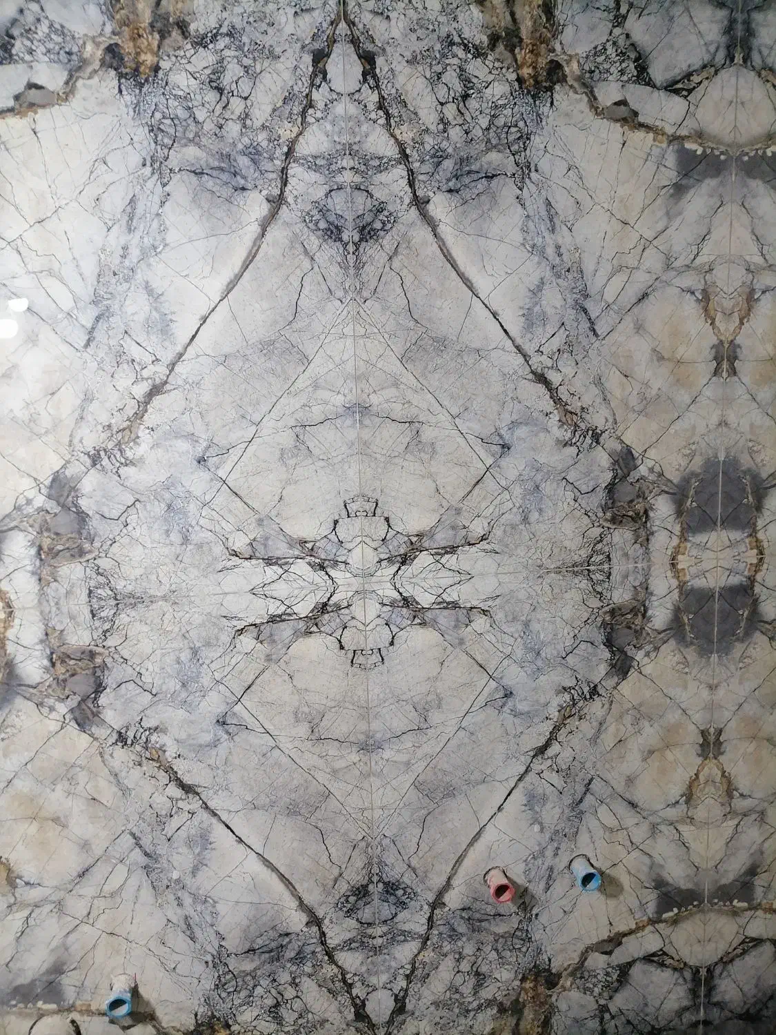 کاشی دوغابی وچسپی اجراع میشود|خدمات پیشه و مهارت|یزد, |دیوار