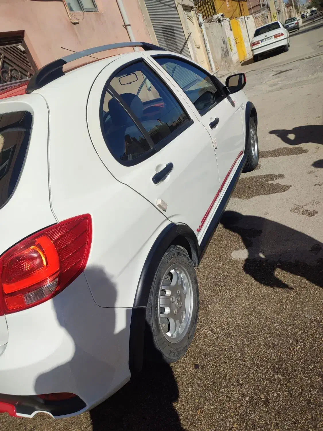 کویک ۱۴۰۱ R بی رنگ سفید قرمز|خودرو سواری و وانت|اردبیل, |دیوار