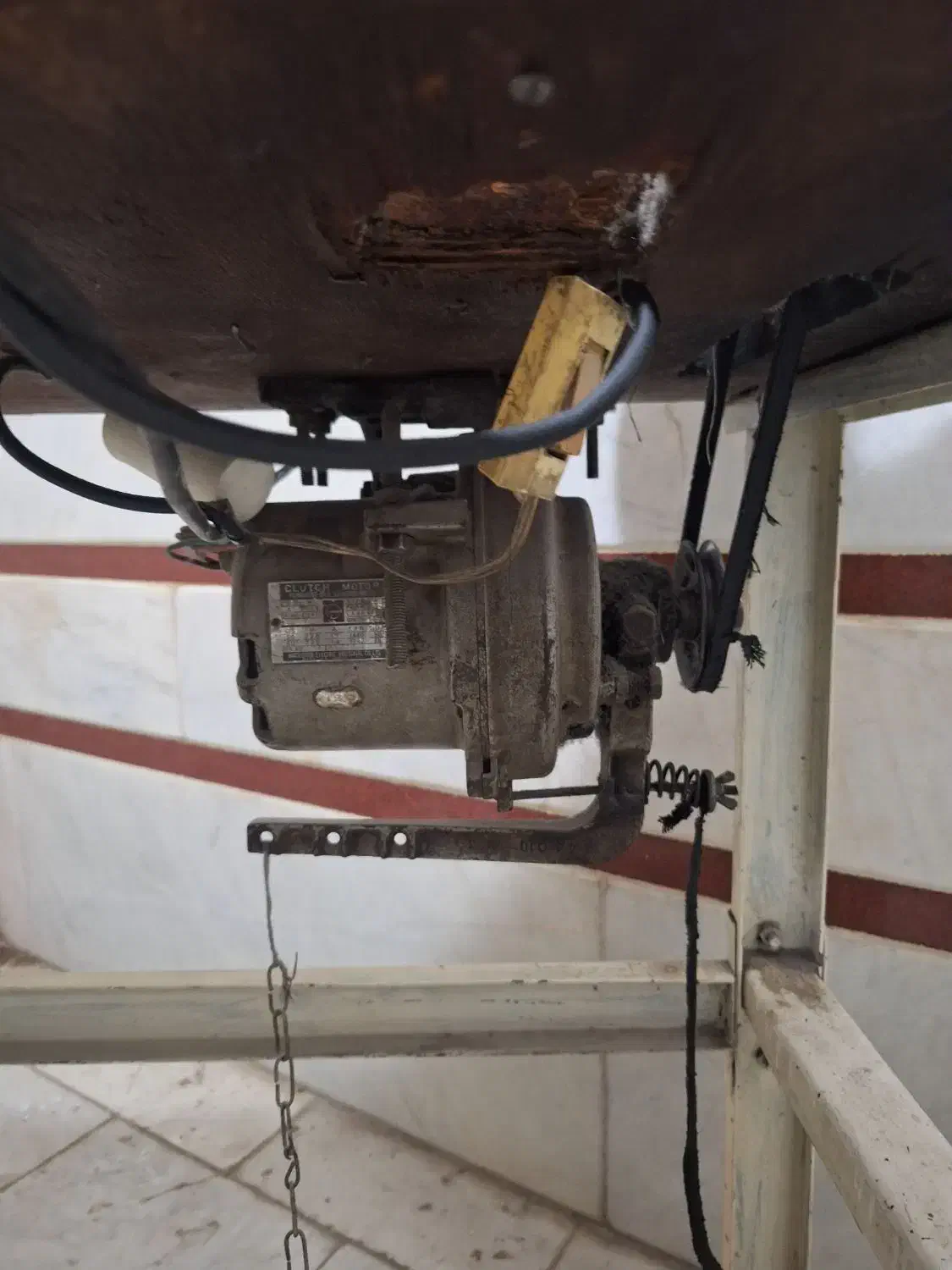 چرخ سر دوز|چرخ خیاطی و ریسندگی|ورامین, ورامین|دیوار