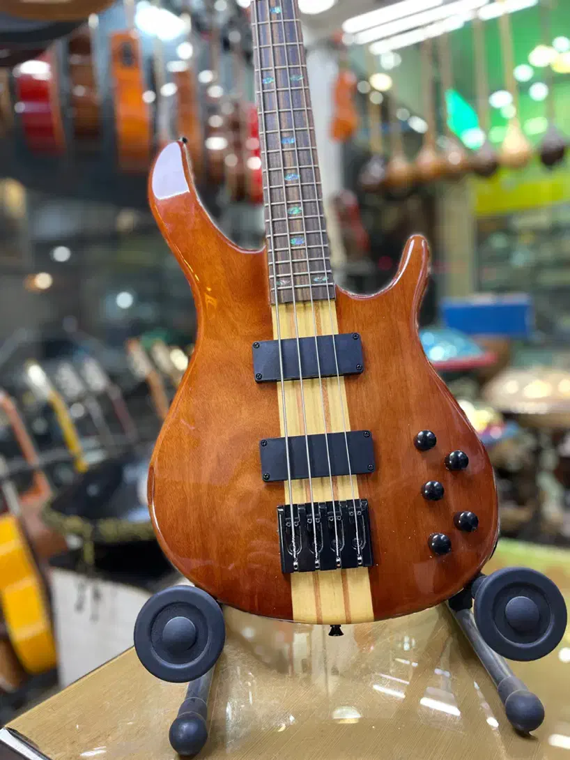 گیتار بیس یاماها|گیتار، بیس، امپلیفایر|تهران, افسریه شمالی|دیوار