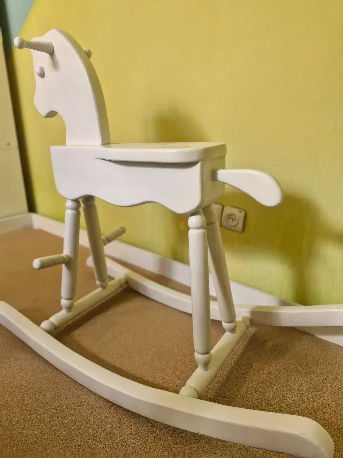 راکر اسب سفید|اسباب‌بازی بچه|کرج, شهرک بنفشه|دیوار