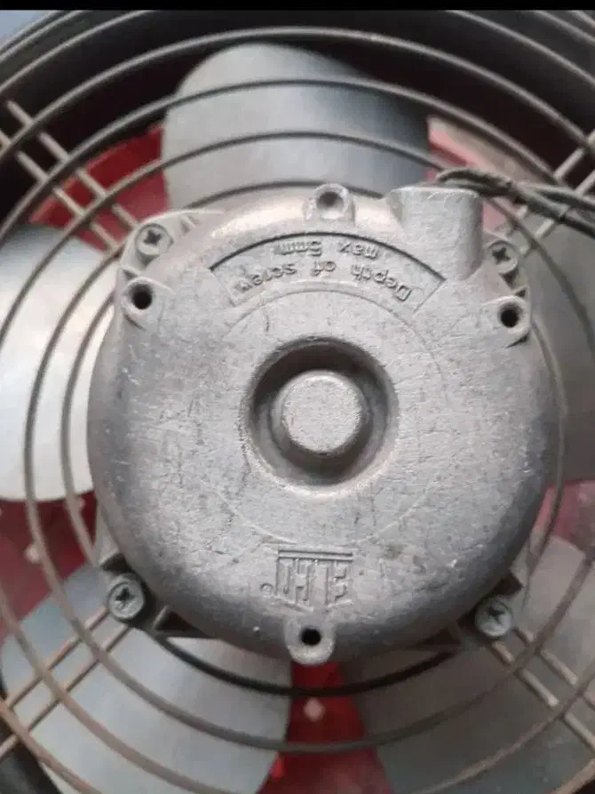 هوا کش|پنکه و تصفیه‌کنندهٔ هوا|سهند, |دیوار