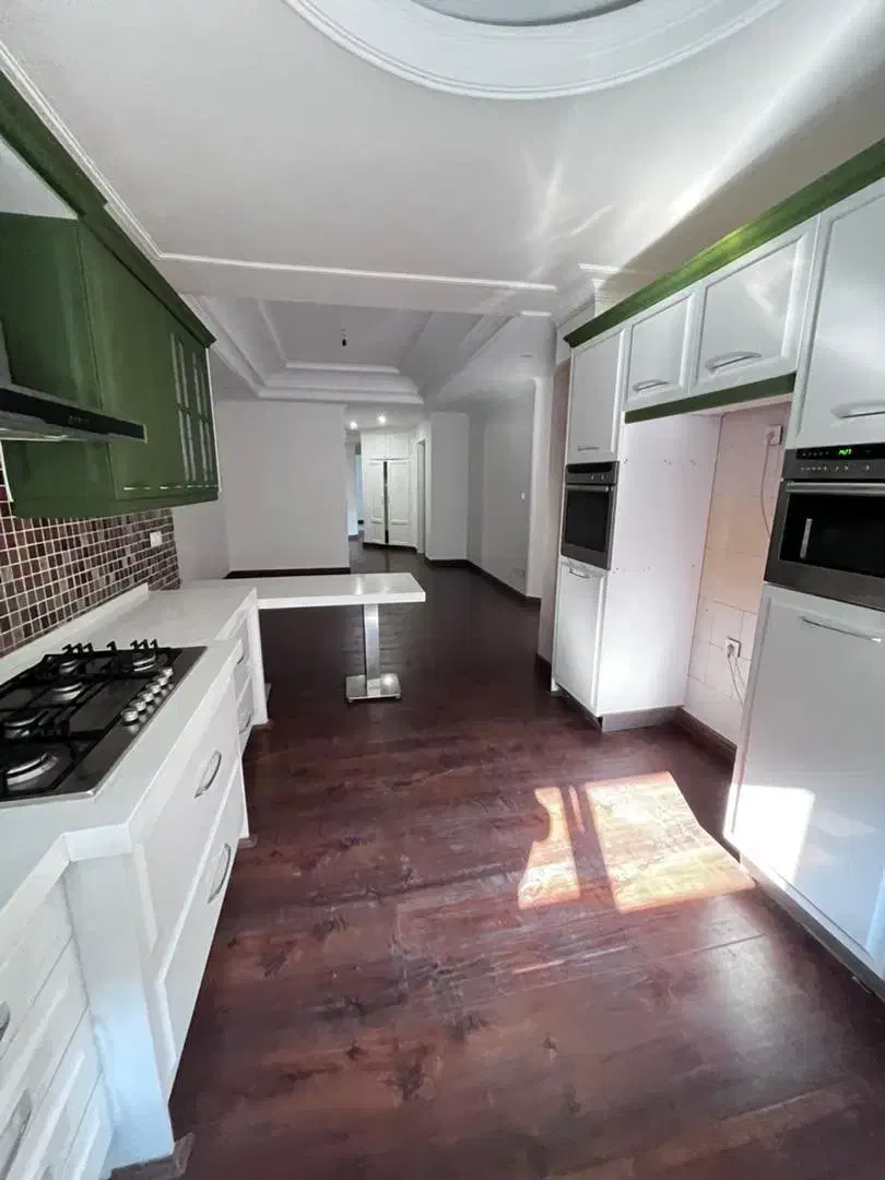 ۲۱۰متر زعفرانیه/دسترسی خوب/۳پارکینگ/آشپزخانه فرنیش|اجارهٔ آپارتمان|تهران, محمودیه|دیوار