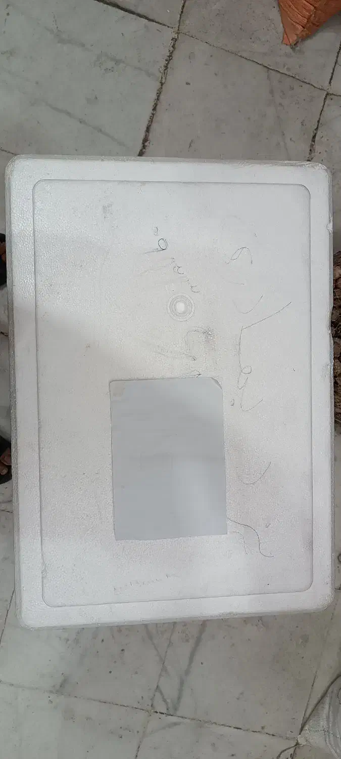 یخدان یونولیت|ظروف نگهدارنده، پلاستیکی، یکبارمصرف|میبد, |دیوار