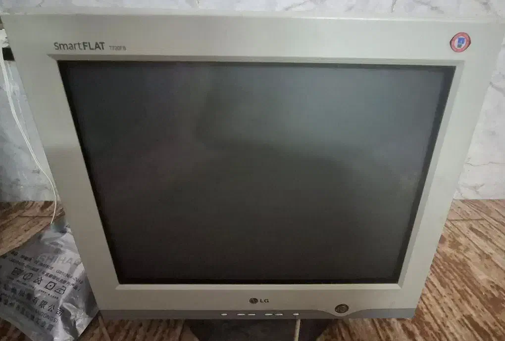 مانیتور کامپیوتر LG|قطعات و لوازم جانبی رایانه|یزد, |دیوار