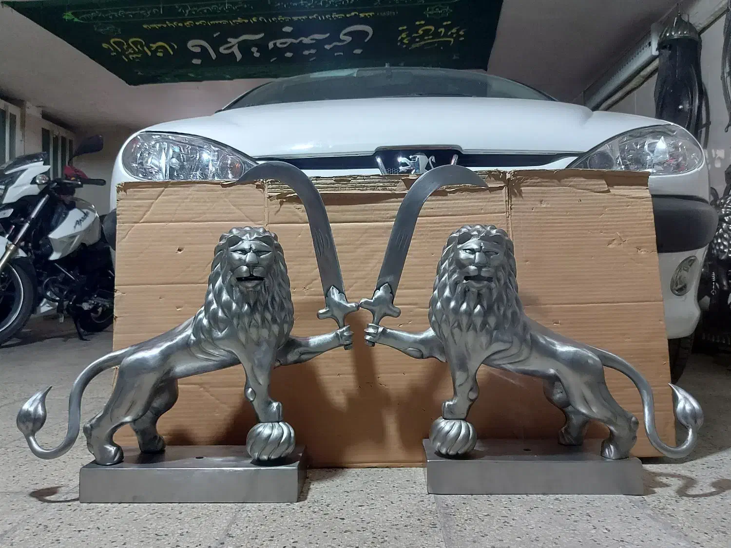 شیر علامت چکشی زنگ علامت چکشی|کلکسیون اشیاء عتیقه|تهران, مشیریه|دیوار