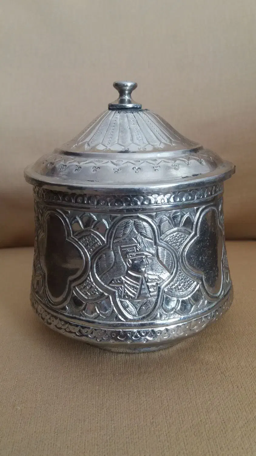 قندان ورشو|کلکسیون اشیاء عتیقه|شهرکرد, |دیوار