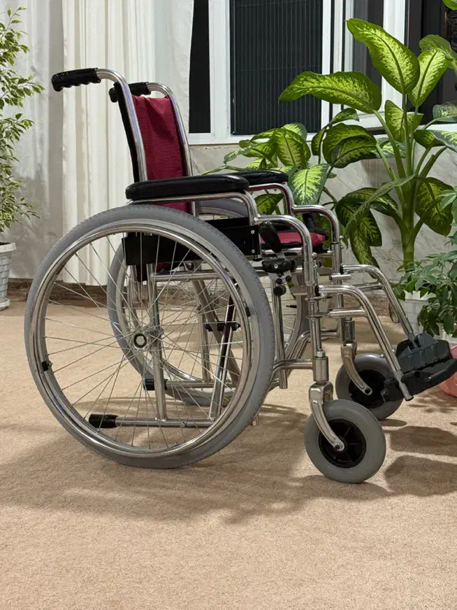 فروش یک عدد ویلچر در حد نو یکبار استفاده شده|آرایشی، بهداشتی، درمانی|بانه, |دیوار