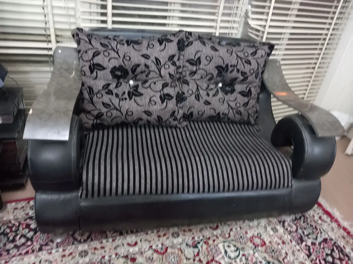 مبل ۶نفره کارکرده|مبلمان خانگی و میز عسلی|یزد, |دیوار