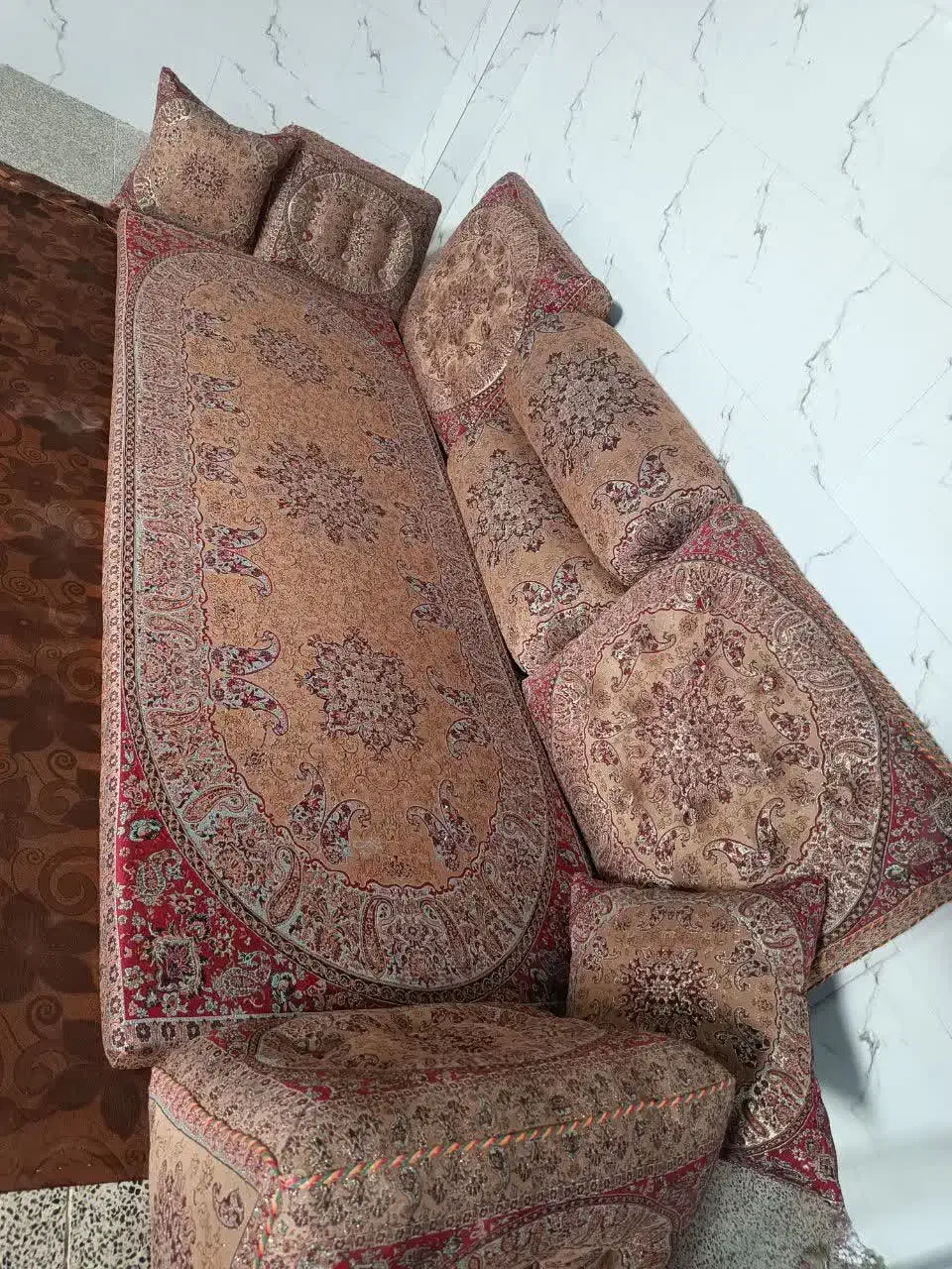 سرویس شاه نشین ترمه|پشتی|بوشهر, |دیوار