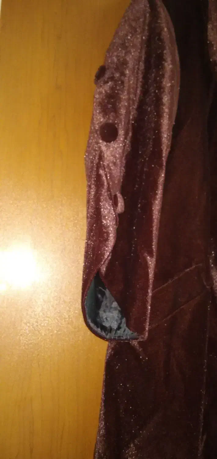 تعدادی لباس|لباس|اراک, |دیوار