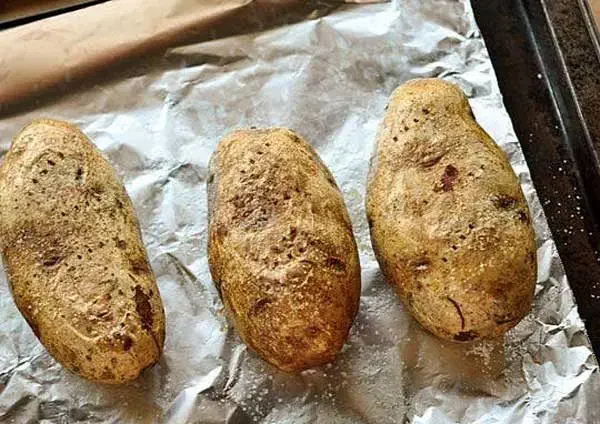 کار در بساط سیب زمینی و تخم مرغ|استخدام خدمات فروشگاه و رستوران|تبریز, |دیوار