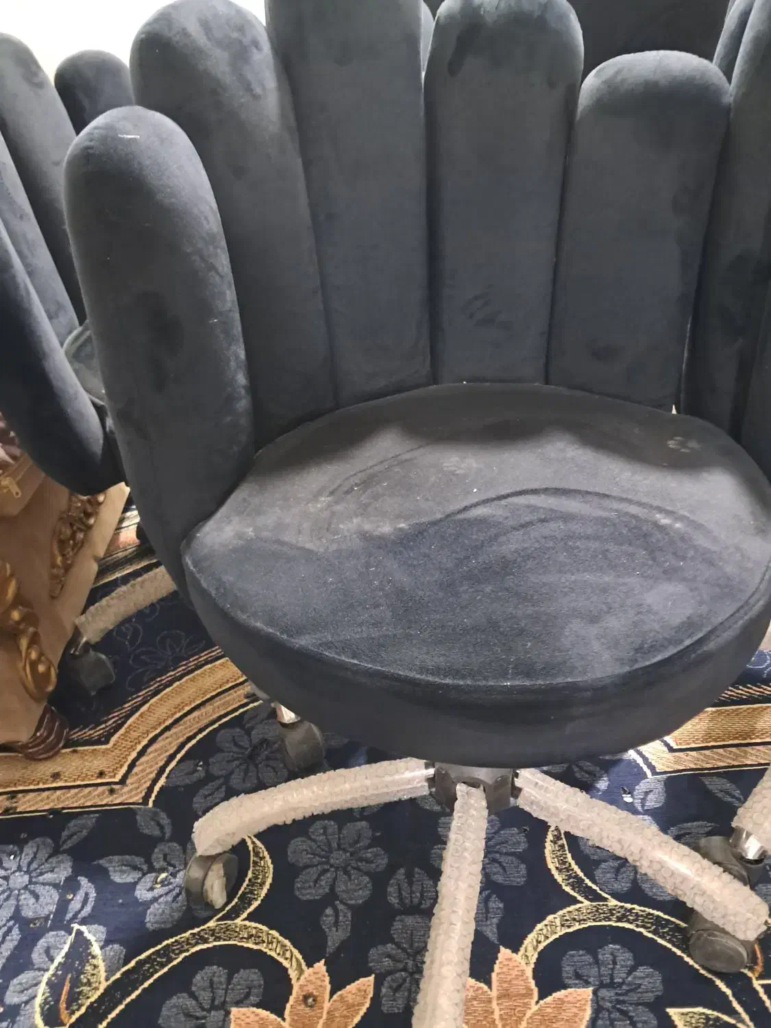 تخت مژه نو و همراه با سه صندلی میزناخن|آرایشگاه و سالنهای زیبایی|لاهیجان, طالقانی|دیوار