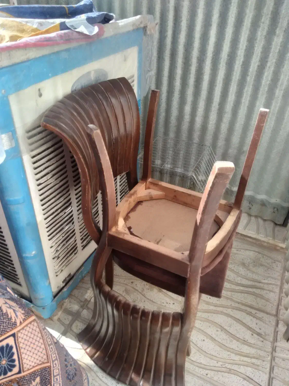 دو عدد صندلی|میز و صندلی غذاخوری|بروجرد, |دیوار