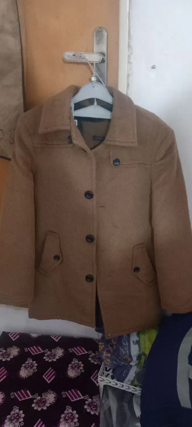 کاپشن و پالتو|لباس|میانه, |دیوار