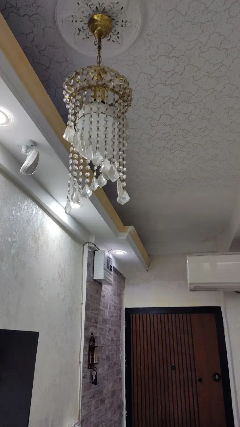 یک جفت لوستر سالم|لوستر و چراغ آویز|اهواز, کمپلو جنوبی|دیوار