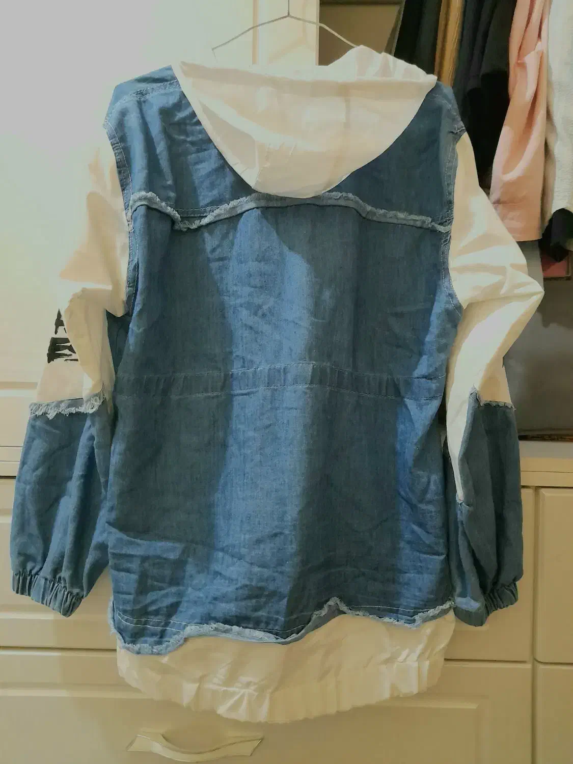 مانتو لی و هودی|لباس|ملارد, |دیوار