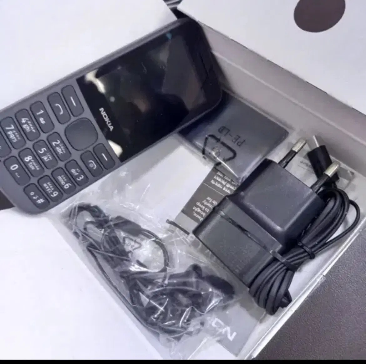 Nokia 215 گوشی ساده نوکیا بدون دوربین با ضمانت|موبایل|تهران, گلستان (شهرک راه آهن)|دیوار