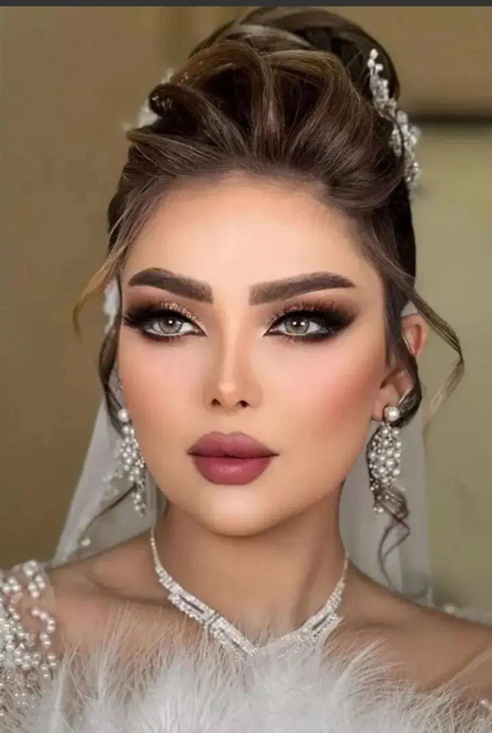 سالن زیبایی.. میکاپ و شینیون|خدمات آرایشگری و زیبایی|جیرفت, |دیوار