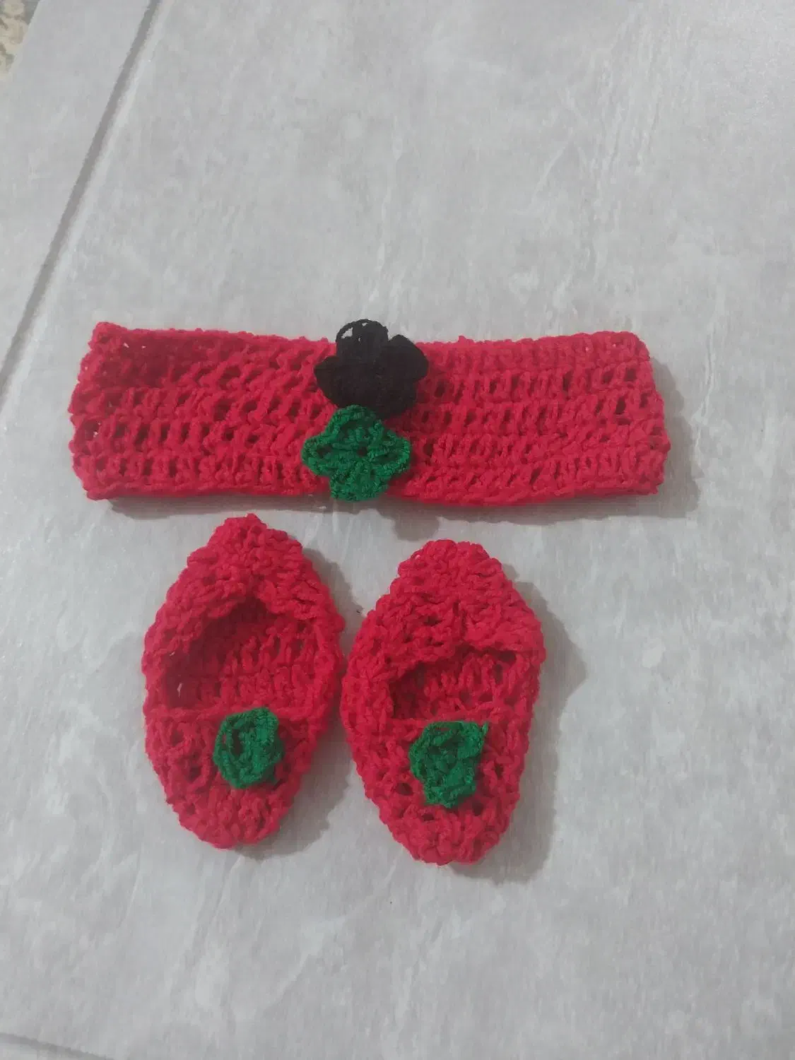 ست یلدایی بافتنی خوش رنگ|کفش و لباس بچه|قشم, |دیوار