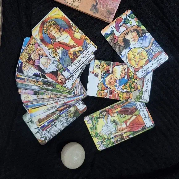 فال تضمینی|کلکسیون و سرگرمی|تهران, فلسطین (میدان انقلاب)|دیوار