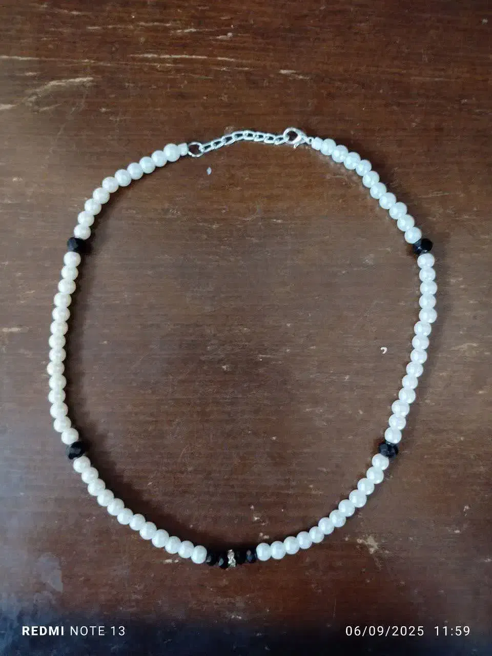 گرنبند مهره ای|بدلیجات|کاشان, معلم|دیوار