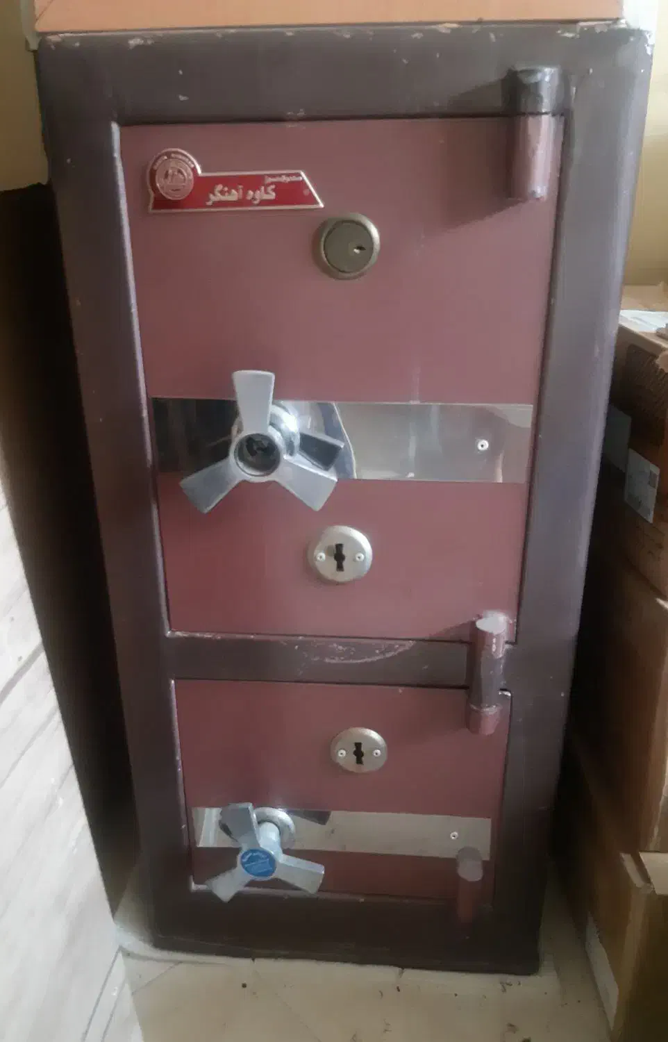 گاو صندوق دو طبقه|ابزارآلات|اردبیل, |دیوار