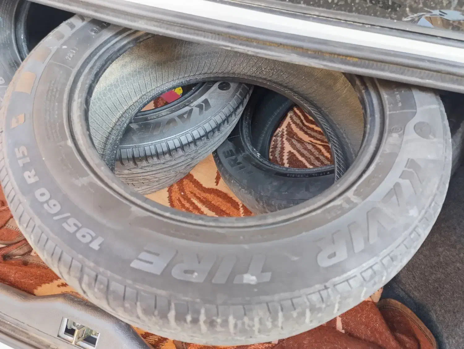 لاستیک دسته دوم|قطعات یدکی و لوازم جانبی|پاکدشت, پاکدشت (مامازند)|دیوار