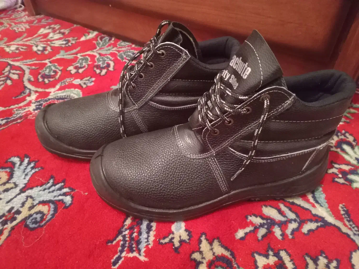 نیم پوت|کیف، کفش، کمربند|سنندج, |دیوار