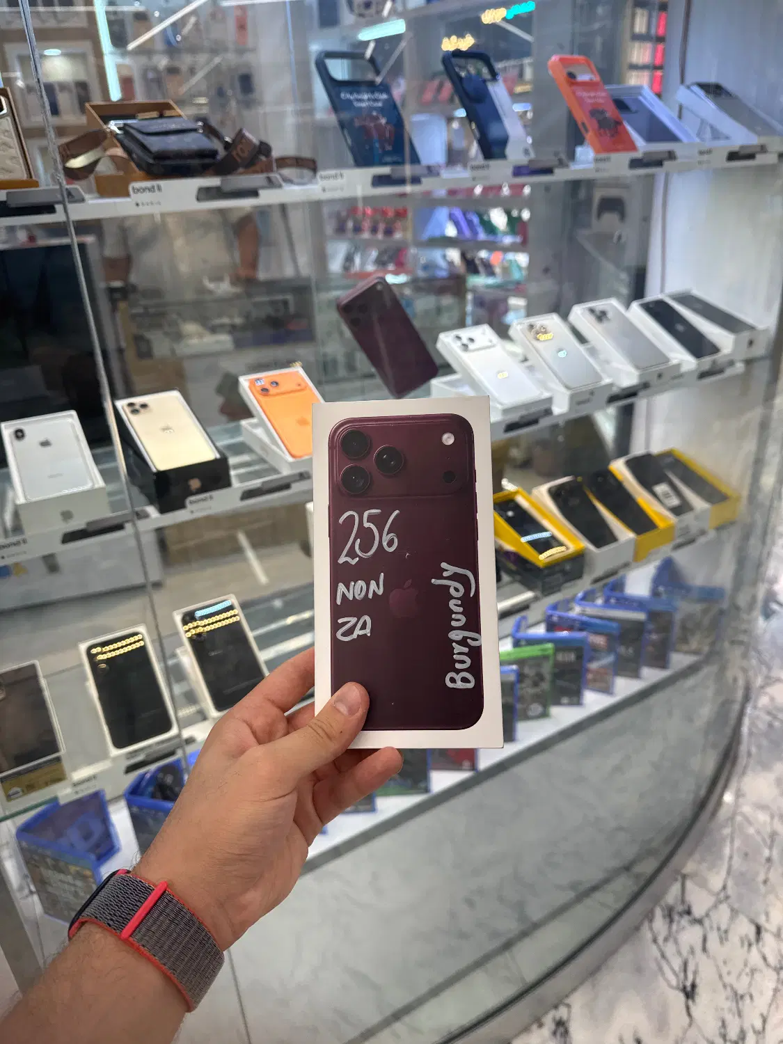 18 pro max burgundy|موبایل|تهران, صادقیه|دیوار