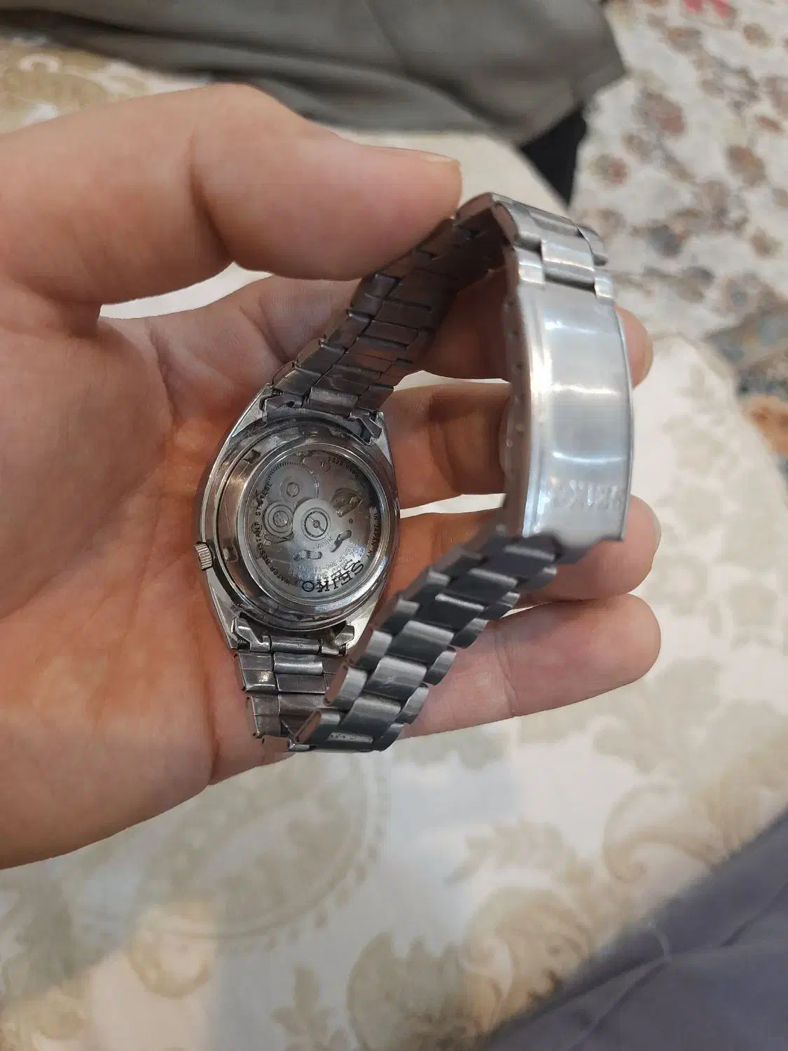 ساعت سکو5 seiko5 پشت شیشه ای ژاپنی|ساعت|قدس, شهرقدس|دیوار