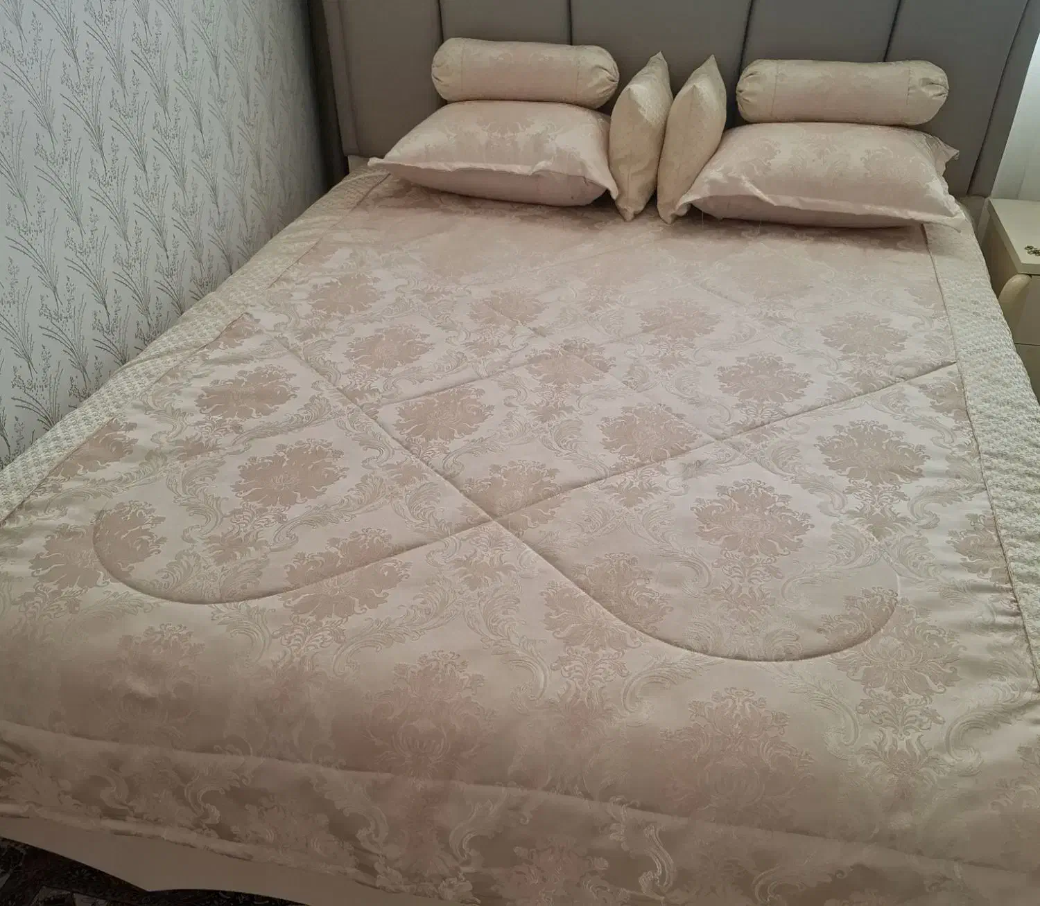 روتختی دونفره کرم رنگ سالم و نو|سرویس روتختی|سنندج, |دیوار