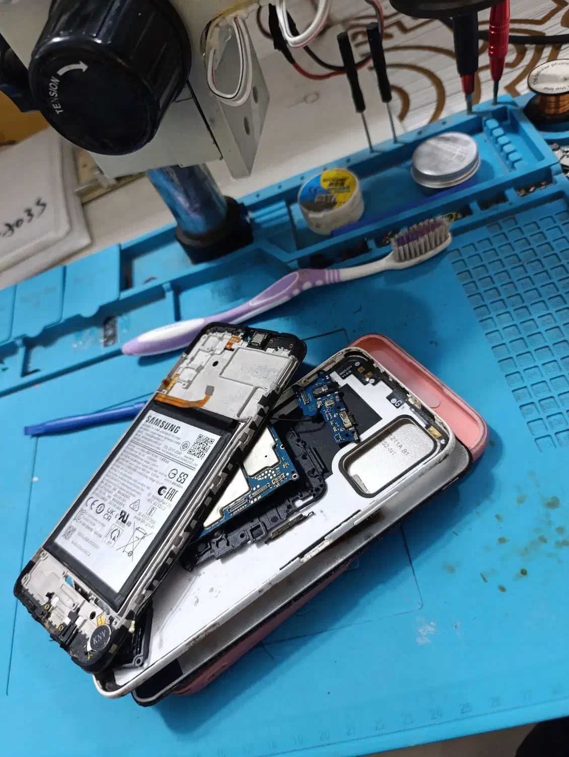 استخدام تعمیرکار موبایل+اموزش|استخدام رایانه و فناوری اطلاعات|تبریز, |دیوار