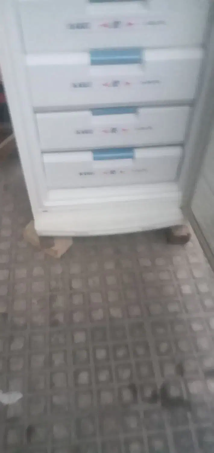 یخچال فریزر کاریز خیلی سالم بدون ضربه وخش|یخچال و فریزر|مهریز, |دیوار