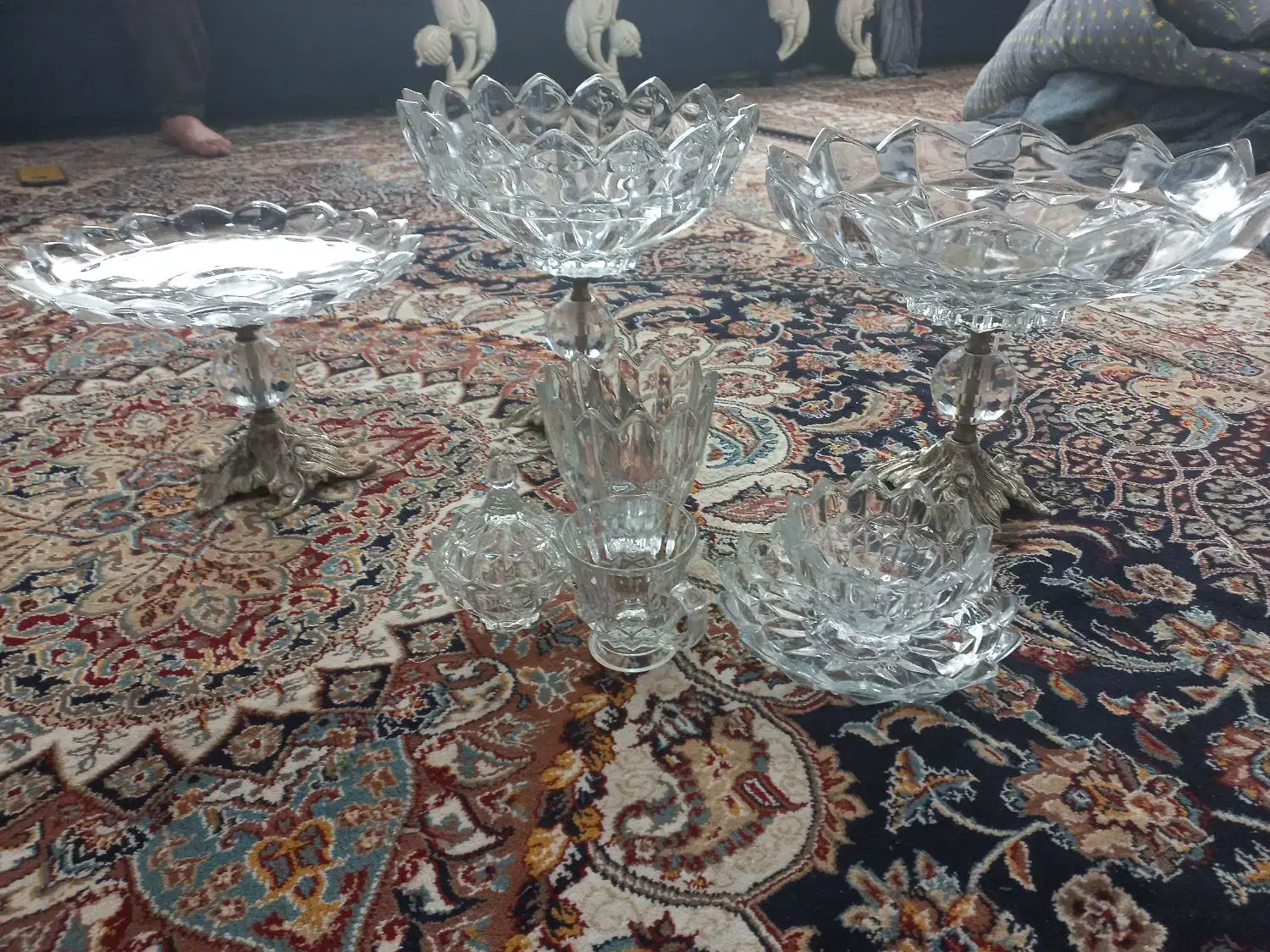 سرویس پذیرایی ۱۲ نفره سالم|ظروف سرو و پذیرایی|همدان, |دیوار