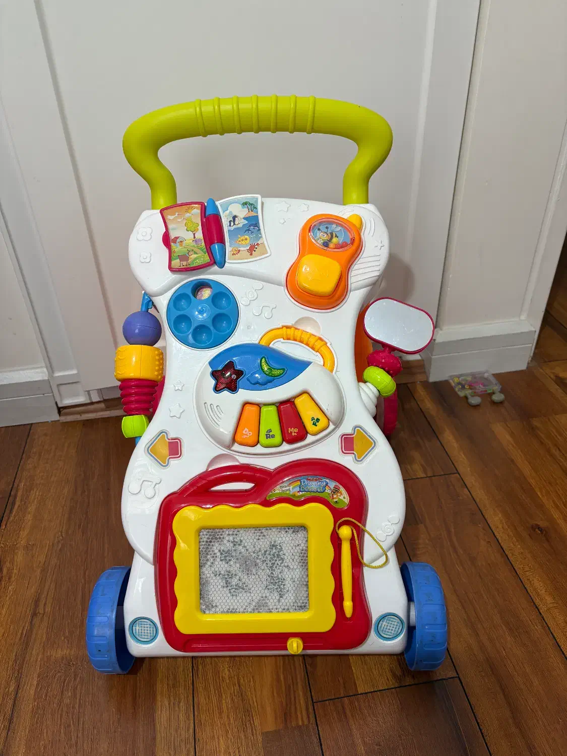 واکر کودک موزیکال|اسباب و اثاث بچه|ری, هاشمآباد|دیوار