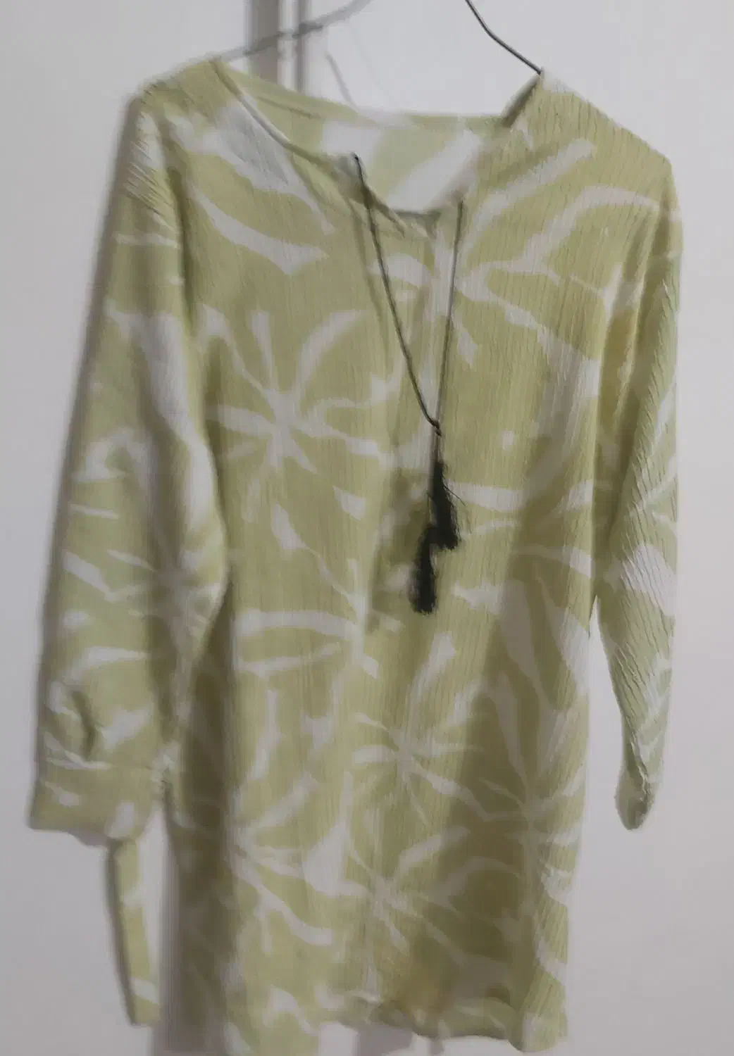 یک عدد شومیز|لباس|ایذه, |دیوار